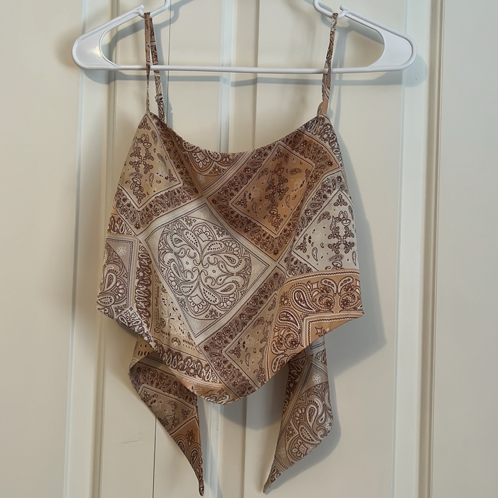 Pre-owned Stradivarius size medium spaghetti strap cropped top.